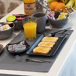 Дом отдыха Adrian's Luxury 1 Дрепанон