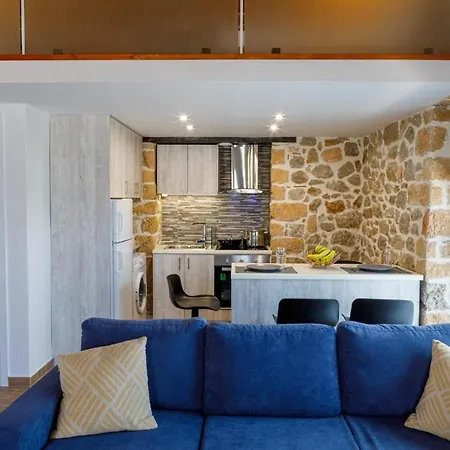 Adrian's Luxury 1 Σπίτι διακοπών Δρέπανο