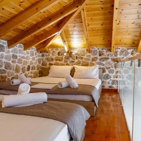 Casa de Férias Adrian's Luxury 1 Drepano (Argolis)