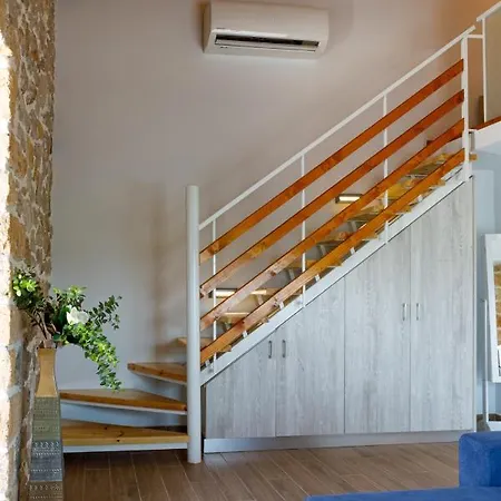 Adrian's Luxury 1 Σπίτι διακοπών Δρέπανο