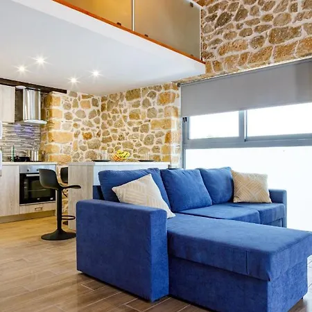 Adrian's Luxury 1 Drépano