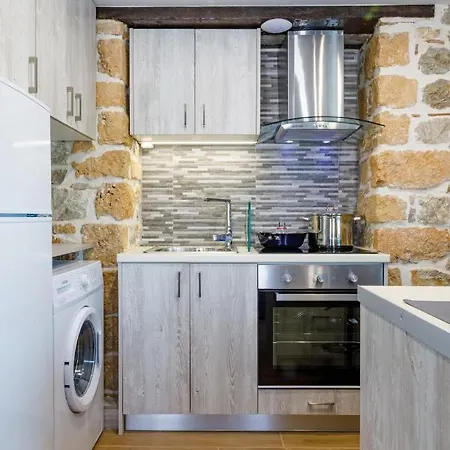 Adrian's Luxury 1 Σπίτι διακοπών Δρέπανο