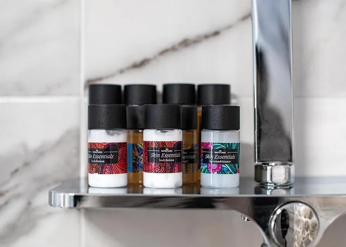 Дом отдыха Adrian's Luxury 1 *