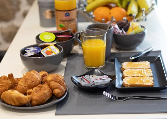 Дом отдыха Adrian's Luxury 1