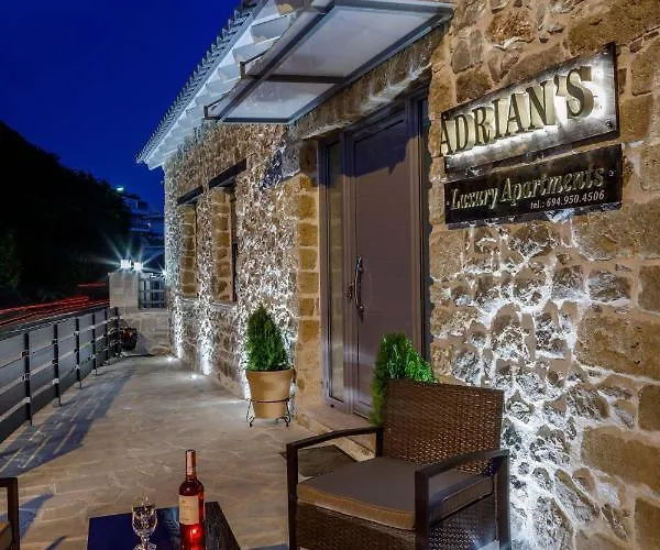 Adrian's Luxury 1 Дом отдыха Дрепанон